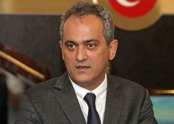 Bakan Özer: Öğretmenlik meslek kanunu ile ilgili yönetmelik hazır
