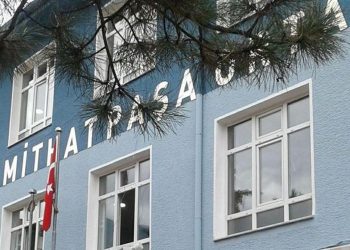 Ortaokulda “haremlik-selamlık” talimatı