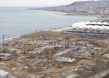Trabzonspor stadının bulunduğu dolgu alanda çökme