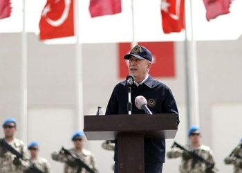 Bakan Akar: Türkiye barışçıl çözümden yana