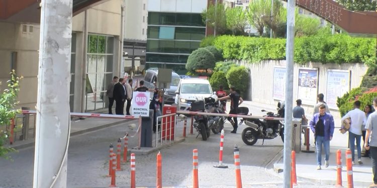 Esenyurt’taki sitede bu kez silahlı kavga: Kayyumun adamları bizi soyuyor