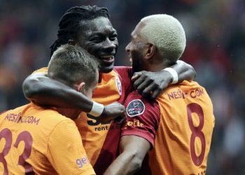 Galatasaray derbi öncesi moral buldu