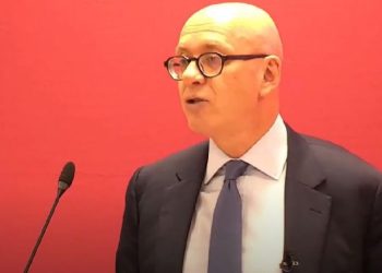 İngiltere’de ‘korona partisi’ sonrası Adalet Bakanı istifa etti