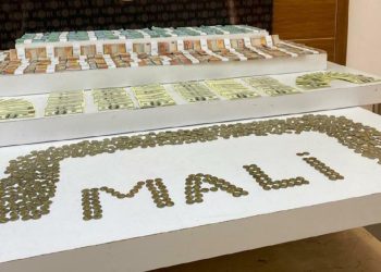 İstanbul’da 15 milyon lira değerinde sahte döviz ele geçirildi