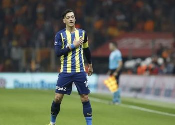 Mesut Özil neden kadro dışı? Almanlar duyurdu…