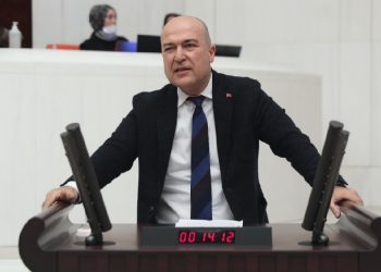 ‘Polislere zorunlu telefon uygulaması’ iddiası TBMM’de: Sunucular hangi ülkede?