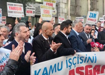 Öz Sağlık İş Sendikası üyeleri: Artık bu sömürüye dur denmelidir