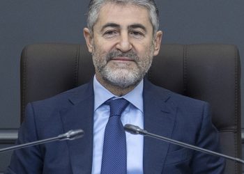Nebati’den faiz mesajı: Büyüyoruz